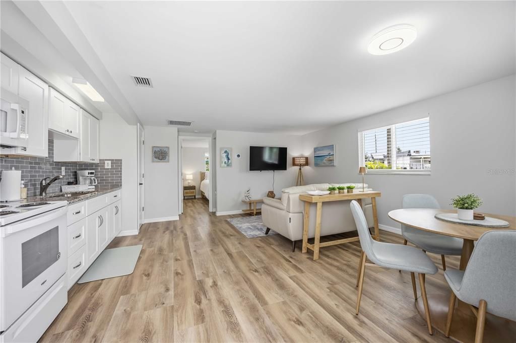 В аренду: $1,800 (5 спален, 4 ванн, 600 Квадратных фут)
