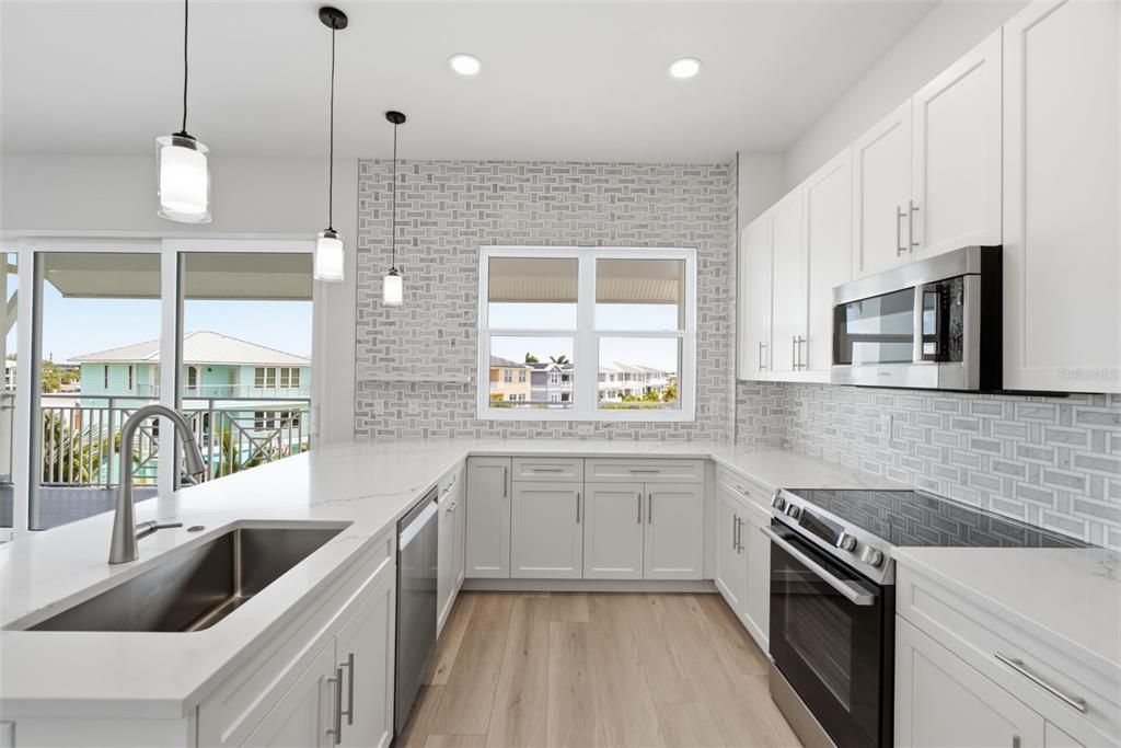 For Sale: $1,525,000 (3 beds, 2 baths, 1512 Square Feet)