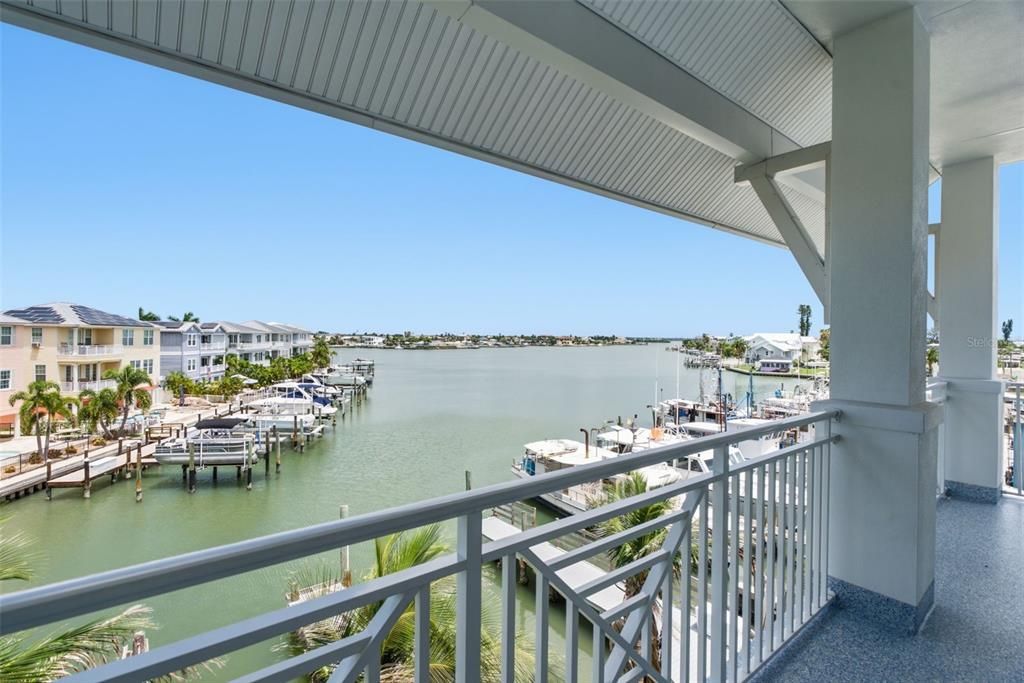 For Sale: $1,525,000 (3 beds, 2 baths, 1512 Square Feet)