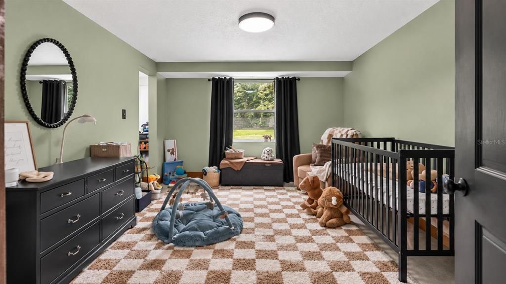 For Sale: $1,200,000 (3 beds, 2 baths, 3379 Square Feet)