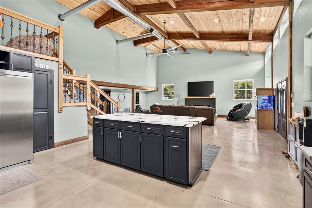 For Sale: $1,200,000 (3 beds, 2 baths, 3379 Square Feet)
