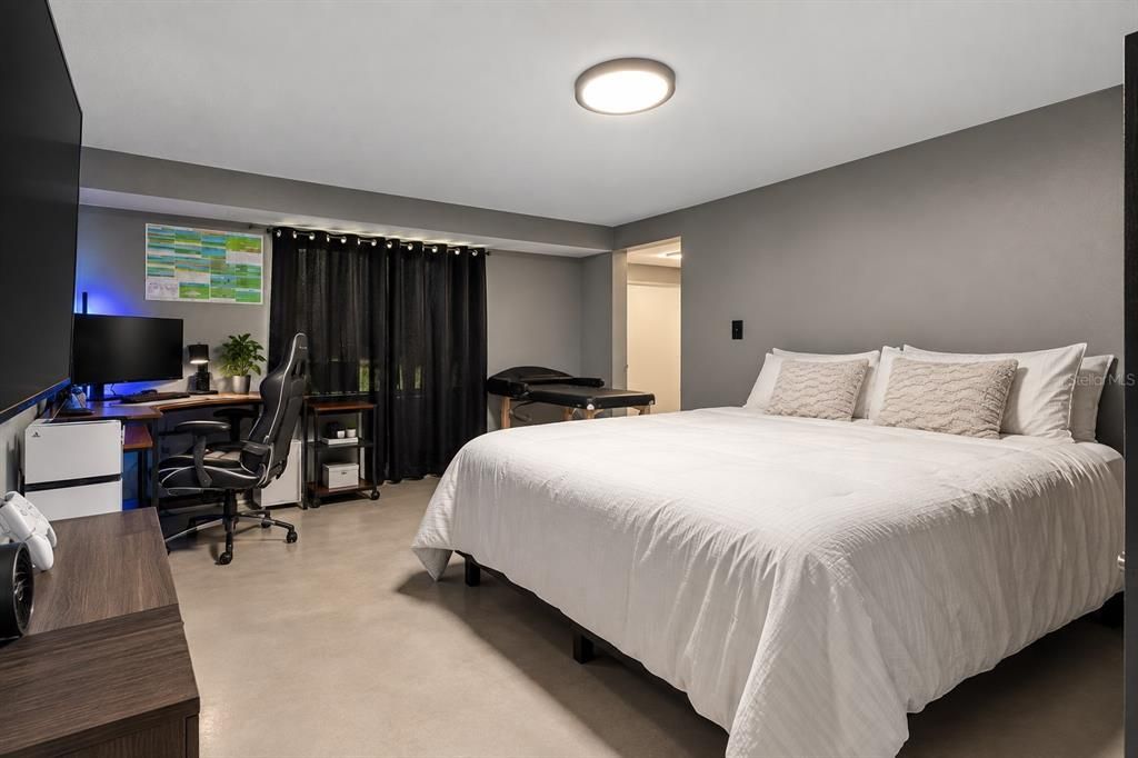 For Sale: $1,200,000 (3 beds, 2 baths, 3379 Square Feet)