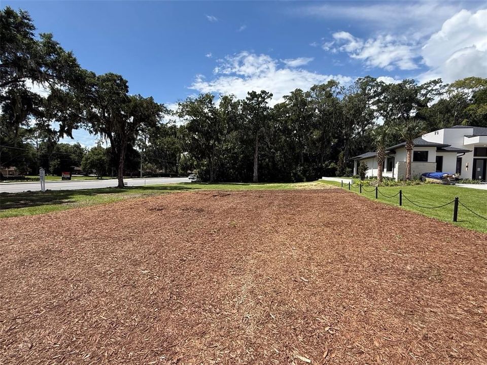 待售: $249,000 (0.53 acres)