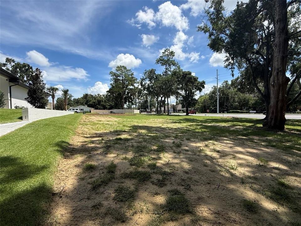 待售: $249,000 (0.53 acres)
