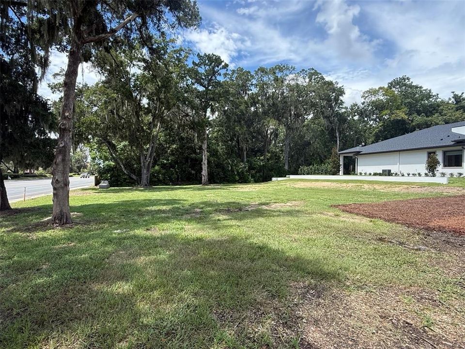 待售: $249,000 (0.53 acres)