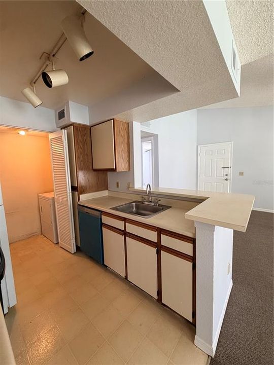 В аренду: $1,490 (2 спален, 2 ванн, 836 Квадратных фут)