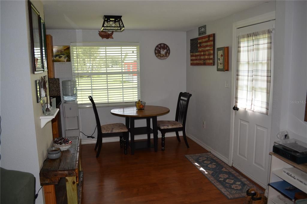 En Venta: $335,000 (3 camas, 1 baños, 1112 Pies cuadrados)