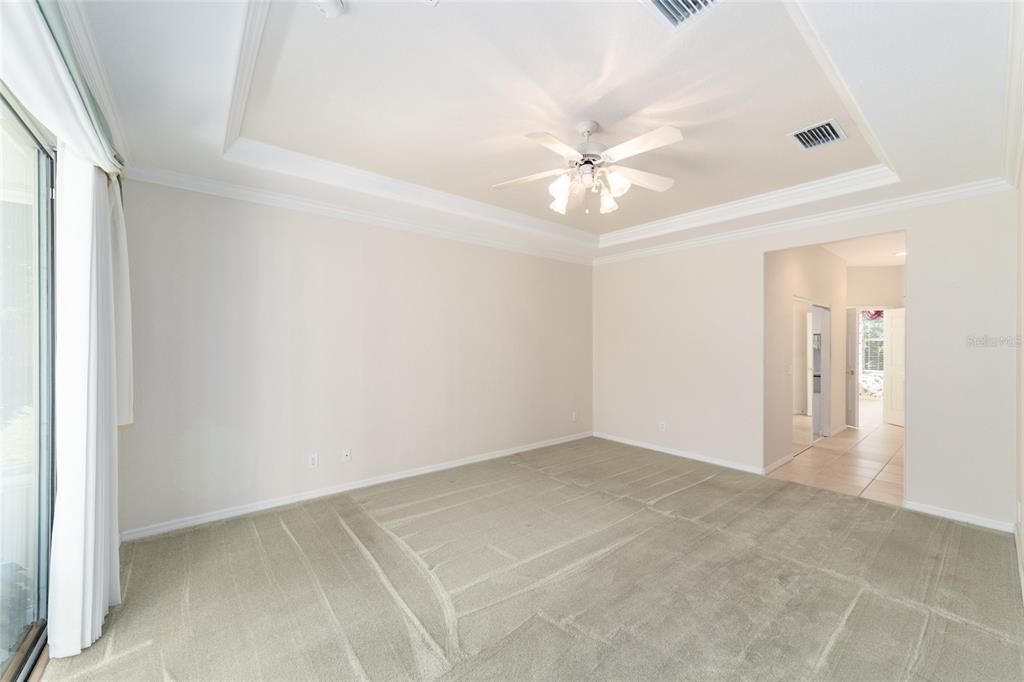 For Sale: $399,900 (3 beds, 2 baths, 2413 Square Feet)