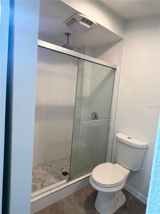 For Sale: $350,000 (3 beds, 2 baths, 1095 Square Feet)