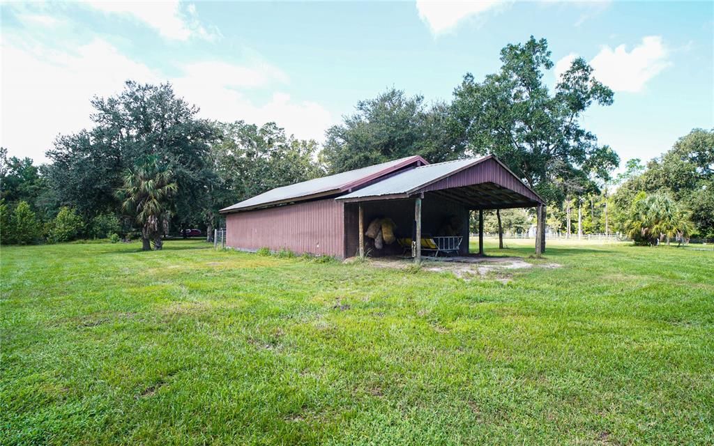 待售: $269,900 (2.43 acres)
