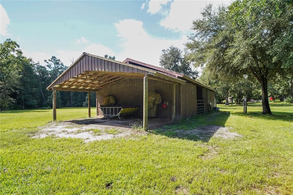 待售: $269,900 (2.43 acres)