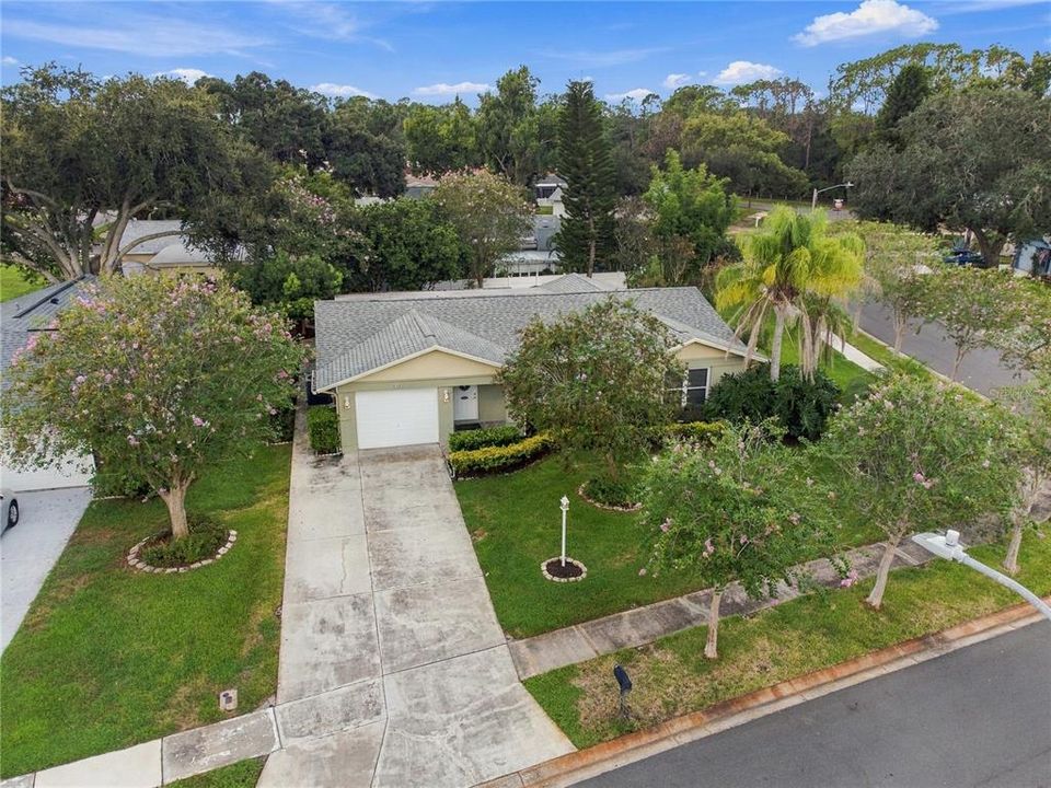 For Sale: $419,000 (2 beds, 2 baths, 1592 Square Feet)