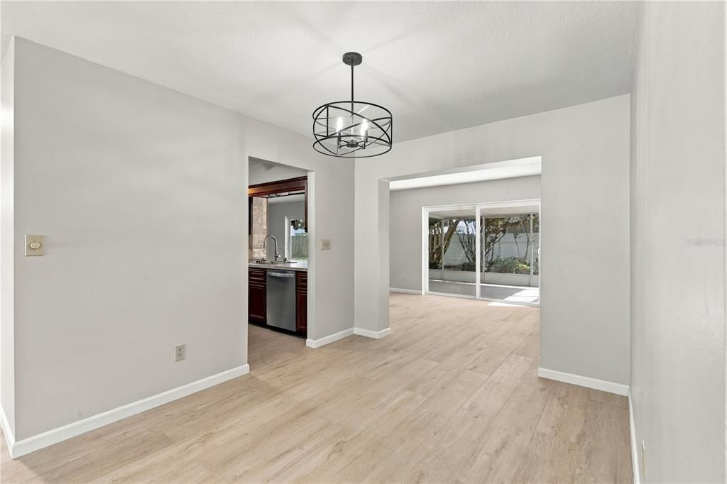 For Sale: $419,000 (2 beds, 2 baths, 1592 Square Feet)