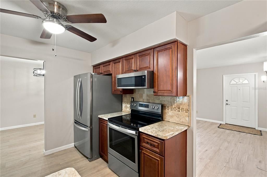 For Sale: $419,000 (2 beds, 2 baths, 1592 Square Feet)