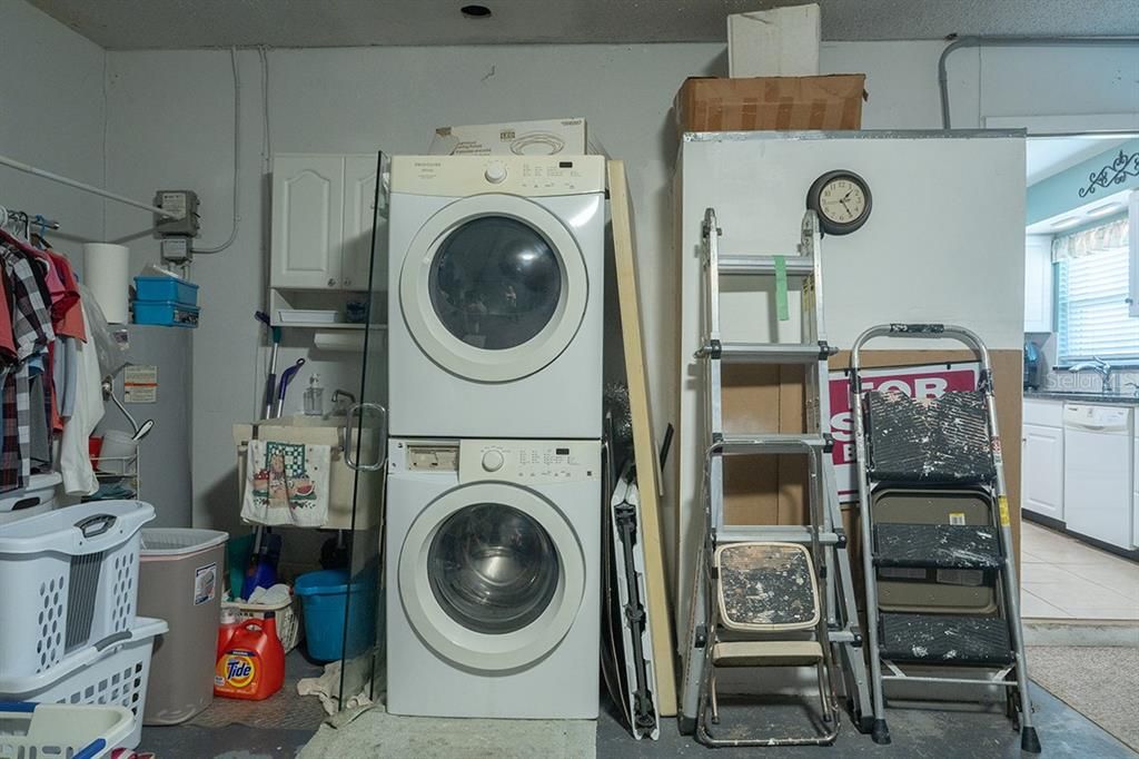 На продажу: $295,000 (2 спален, 2 ванн, 1020 Квадратных фут)