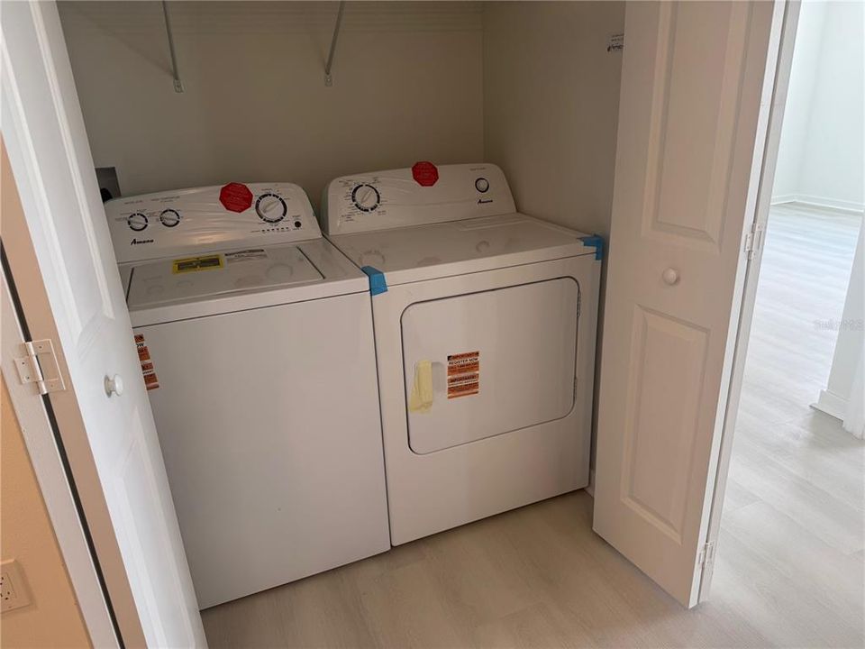 For Rent: $2,400 (3 beds, 2 baths, 1215 Square Feet)