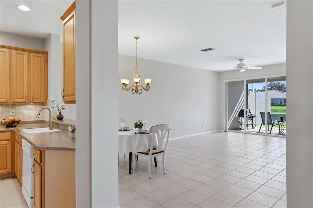 En Venta: $445,000 (2 camas, 2 baños, 1651 Pies cuadrados)