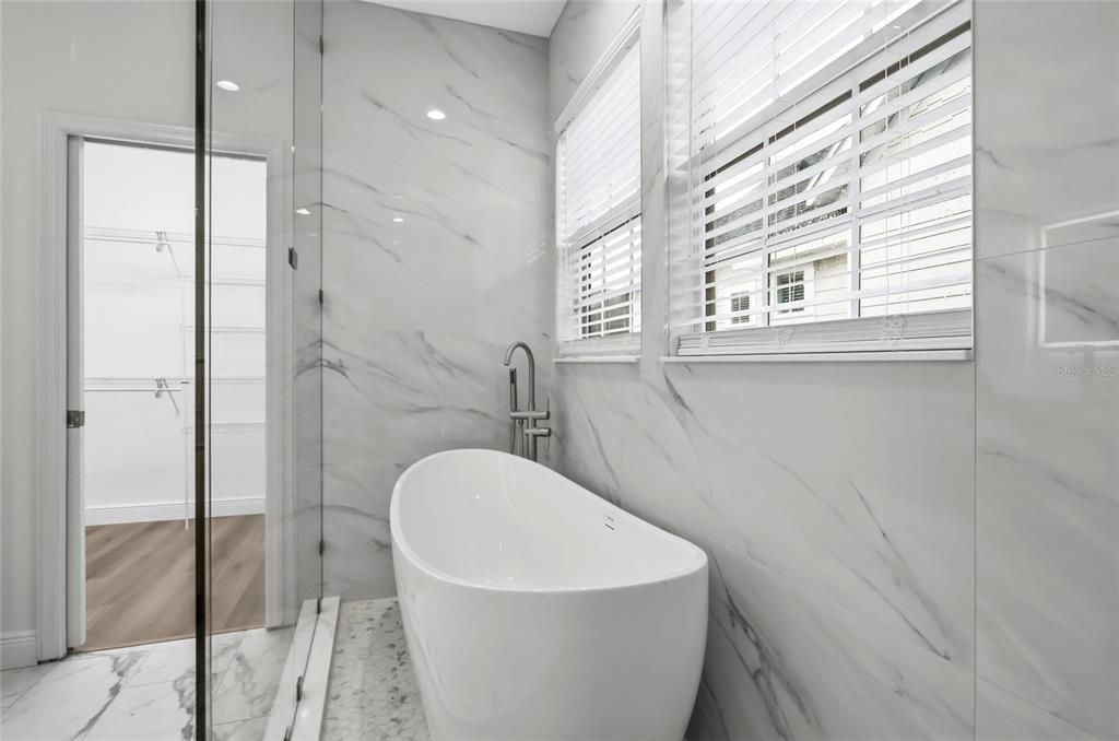 For Rent: $5,500 (4 beds, 3 baths, 3908 Square Feet)