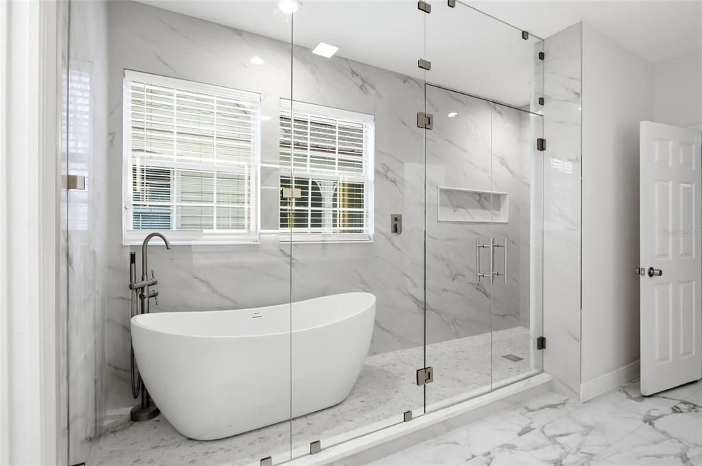 For Rent: $5,500 (4 beds, 3 baths, 3908 Square Feet)