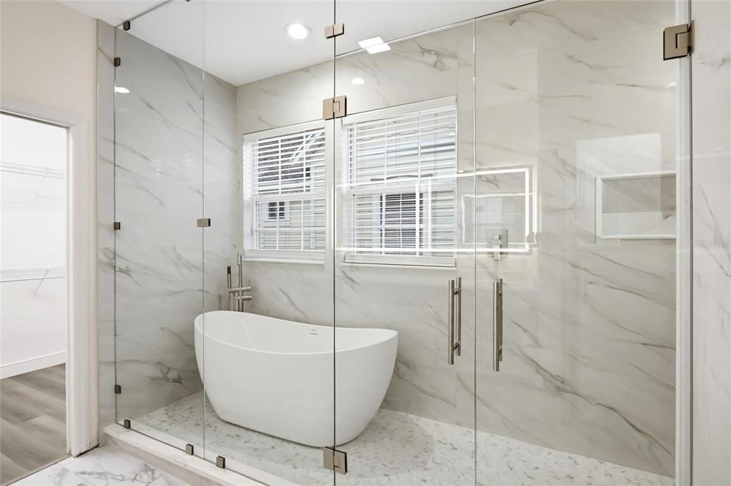 For Rent: $5,500 (4 beds, 3 baths, 3908 Square Feet)