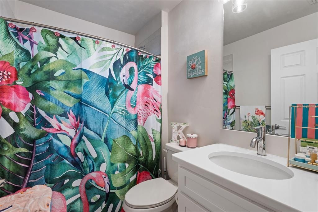 En Venta: $375,000 (3 camas, 3 baños, 1565 Pies cuadrados)
