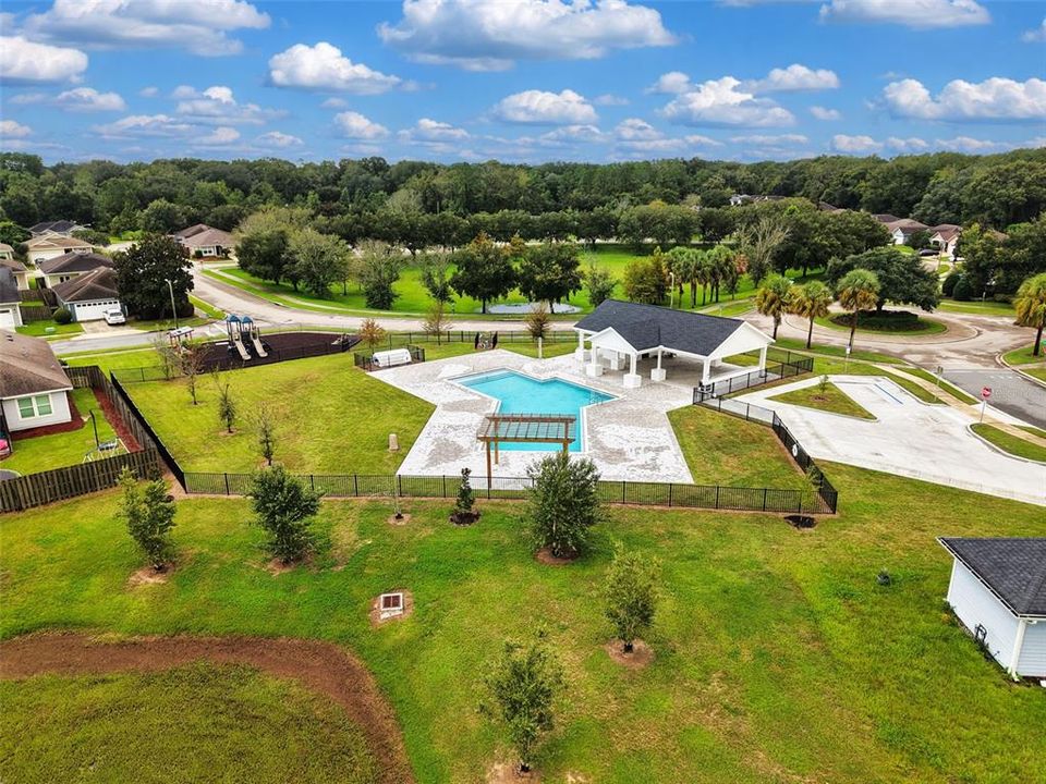 En Venta: $375,000 (3 camas, 3 baños, 1565 Pies cuadrados)