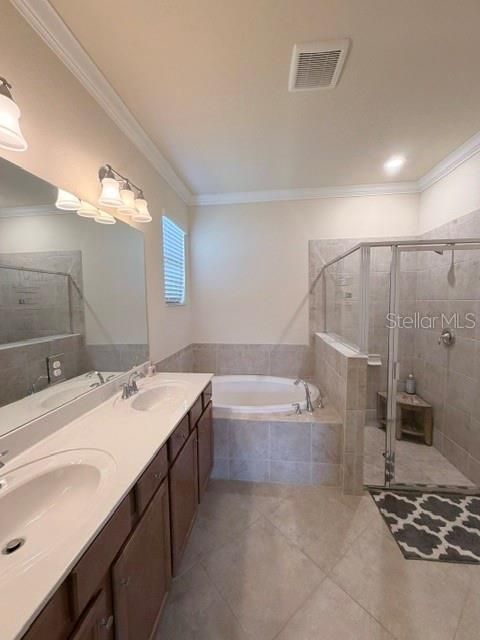 Active With Contract: $420,000 (3 beds, 3 baths, 1836 Square Feet)