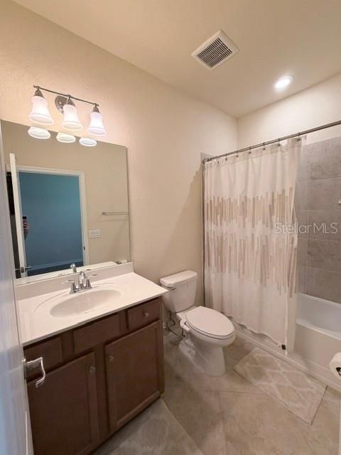 Active With Contract: $420,000 (3 beds, 3 baths, 1836 Square Feet)