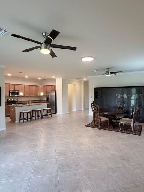 Active With Contract: $420,000 (3 beds, 3 baths, 1836 Square Feet)