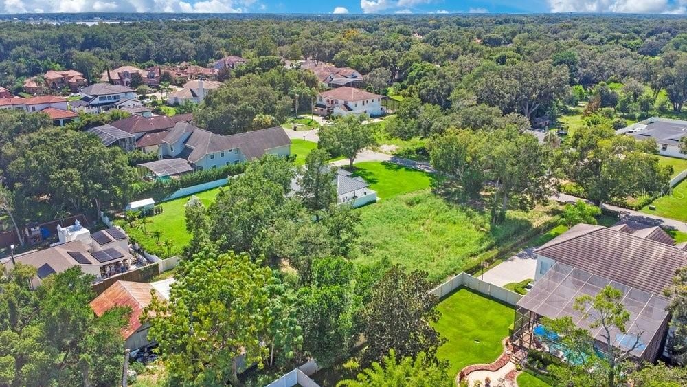 待售: $500,000 (0.44 acres)