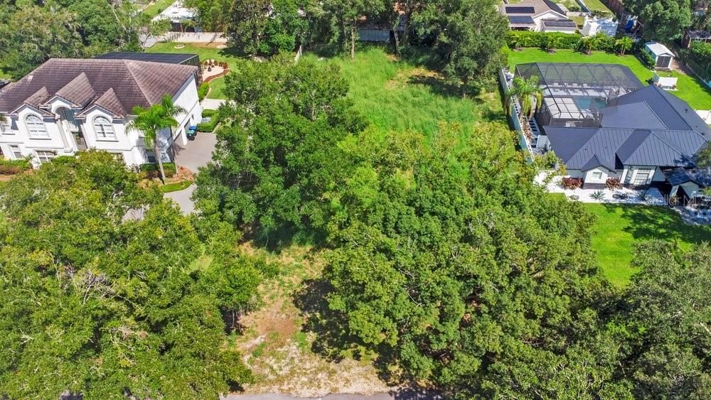 待售: $500,000 (0.44 acres)