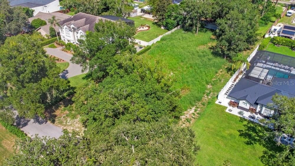 待售: $500,000 (0.44 acres)