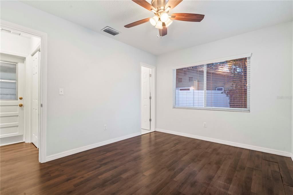 В аренду: $3,900 (3 спален, 2 ванн, 1419 Квадратных фут)
