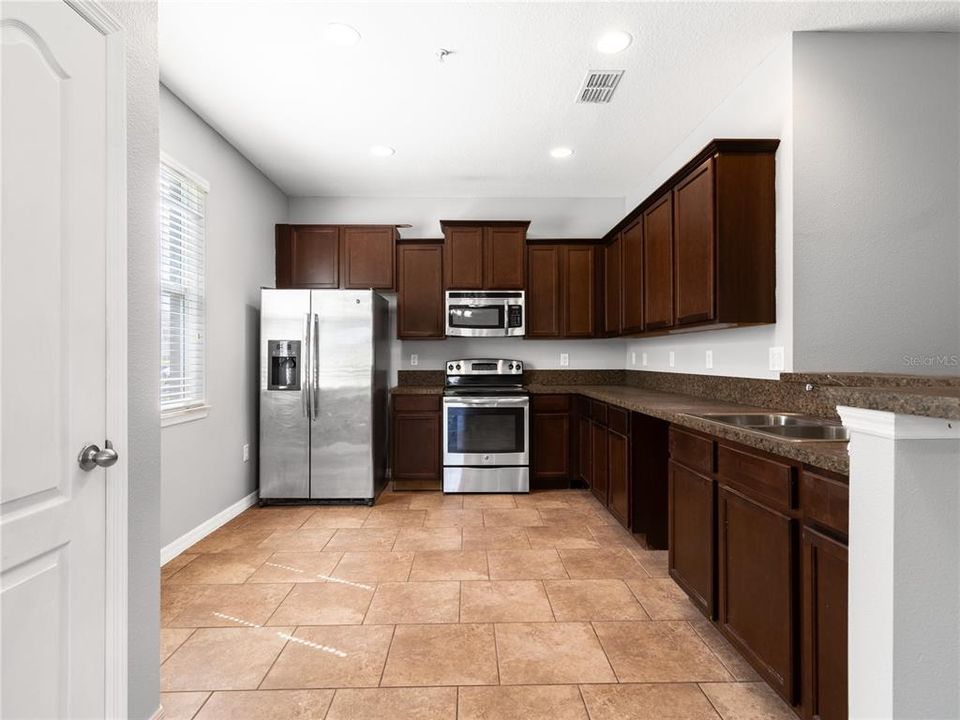 En Venta: $257,000 (3 camas, 2 baños, 1588 Pies cuadrados)