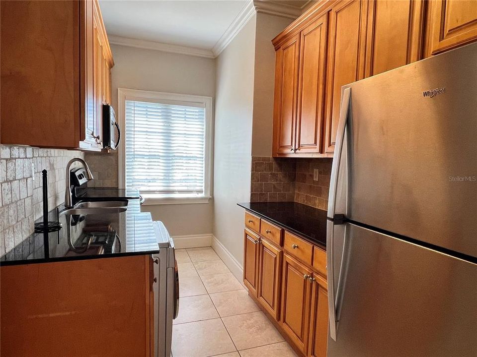 For Rent: $1,750 (1 beds, 1 baths, 641 Square Feet)