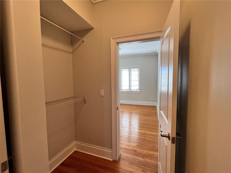 For Rent: $1,750 (1 beds, 1 baths, 641 Square Feet)