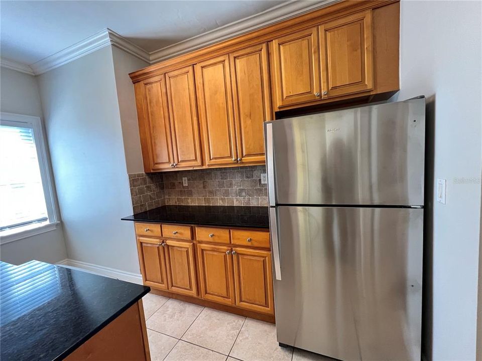 For Rent: $1,750 (1 beds, 1 baths, 641 Square Feet)