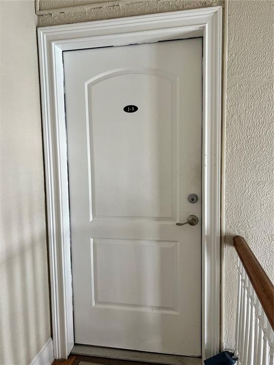 For Rent: $1,750 (1 beds, 1 baths, 641 Square Feet)