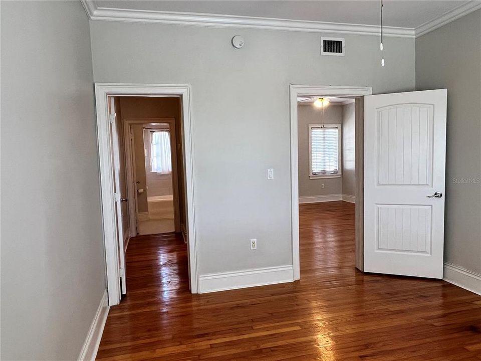 For Rent: $1,750 (1 beds, 1 baths, 641 Square Feet)