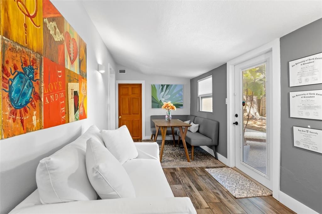 В аренду: $3,600 (2 спален, 2 ванн, 1144 Квадратных фут)