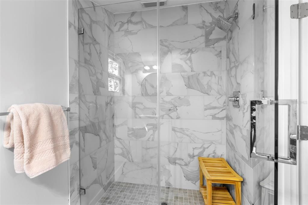 В аренду: $3,600 (2 спален, 2 ванн, 1144 Квадратных фут)