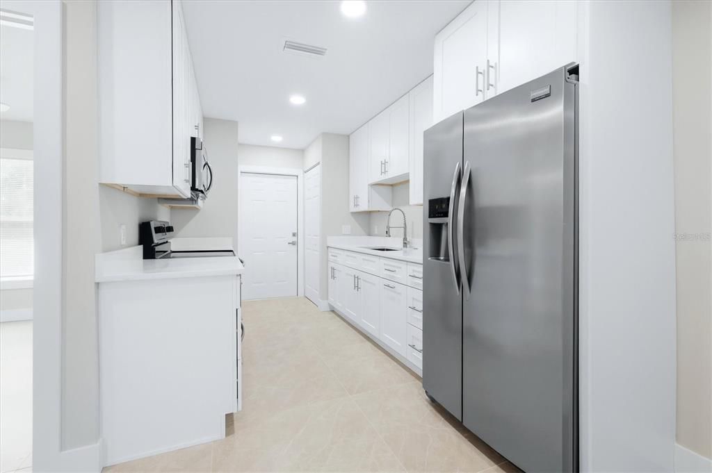 На продажу: $289,000 (3 спален, 2 ванн, 1088 Квадратных фут)