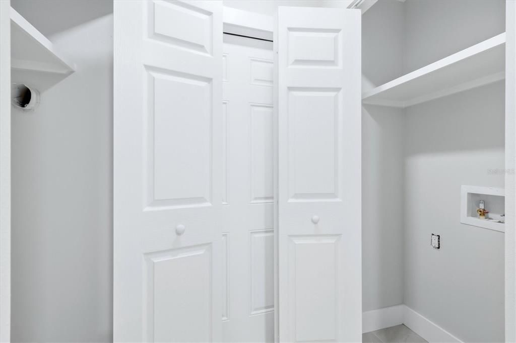 На продажу: $289,000 (3 спален, 2 ванн, 1088 Квадратных фут)