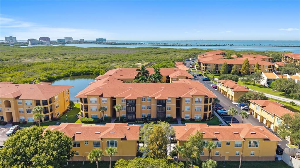 На продажу: $167,999 (1 спален, 1 ванн, 890 Квадратных фут)