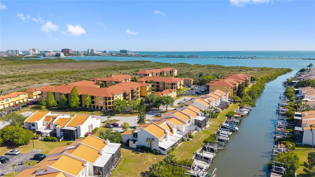 На продажу: $167,999 (1 спален, 1 ванн, 890 Квадратных фут)