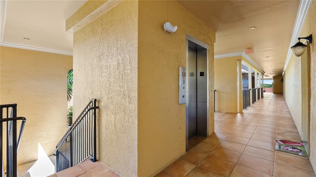На продажу: $167,999 (1 спален, 1 ванн, 890 Квадратных фут)