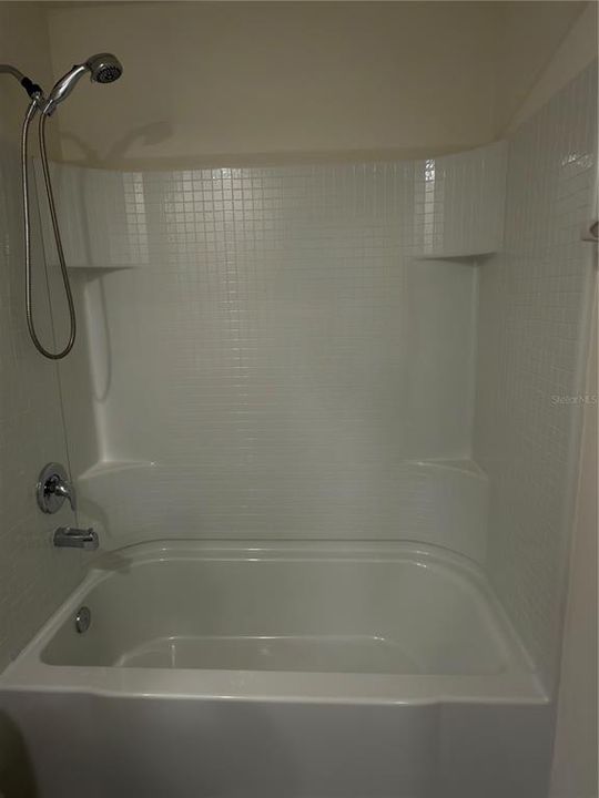 For Rent: $2,000 (3 beds, 2 baths, 1504 Square Feet)