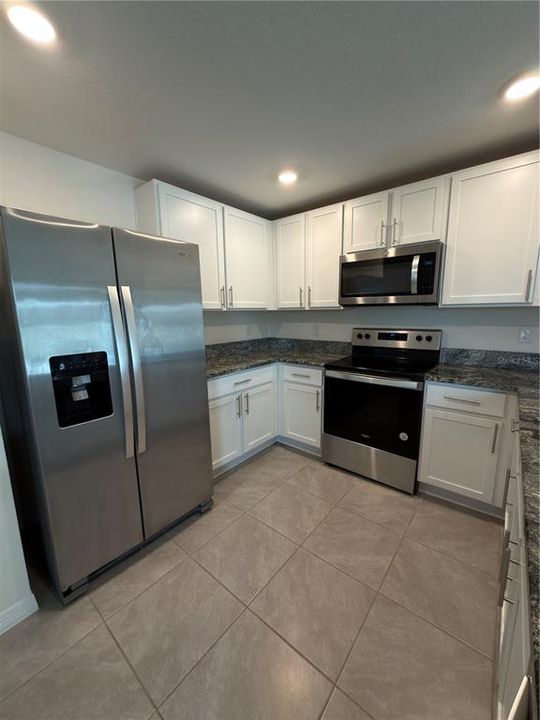 For Rent: $2,000 (3 beds, 2 baths, 1504 Square Feet)