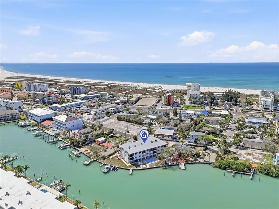 En Venta: $450,000 (2 camas, 2 baños, 1110 Pies cuadrados)