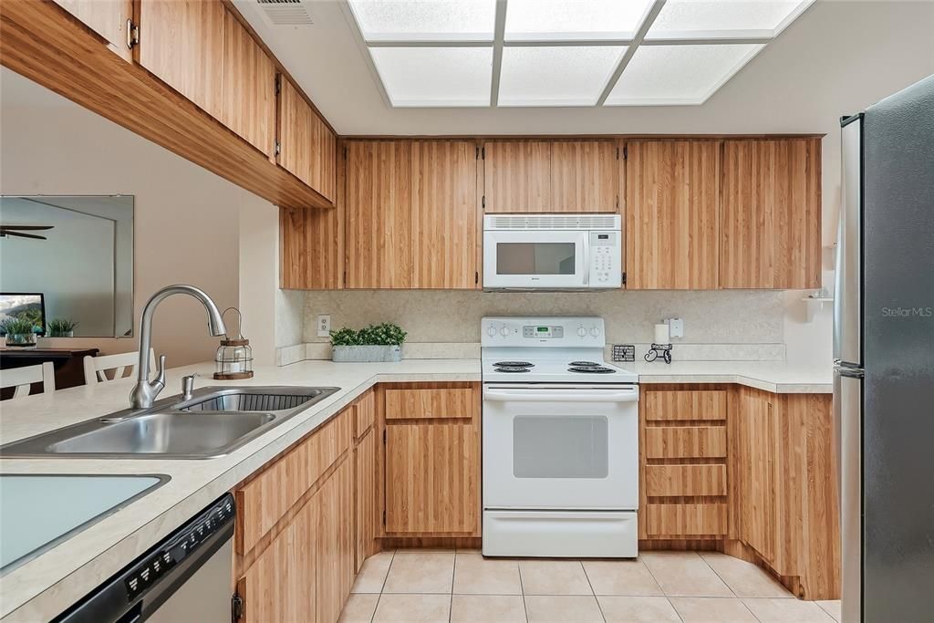 En Venta: $450,000 (2 camas, 2 baños, 1110 Pies cuadrados)